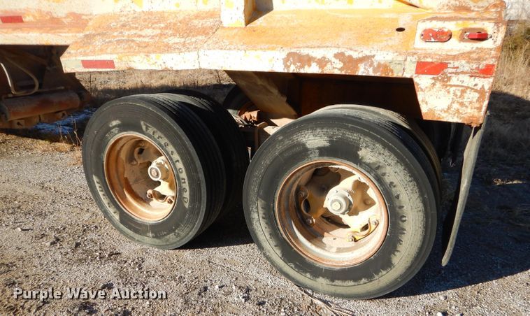 image for item GB9582 1976 Load bottom dump trailer