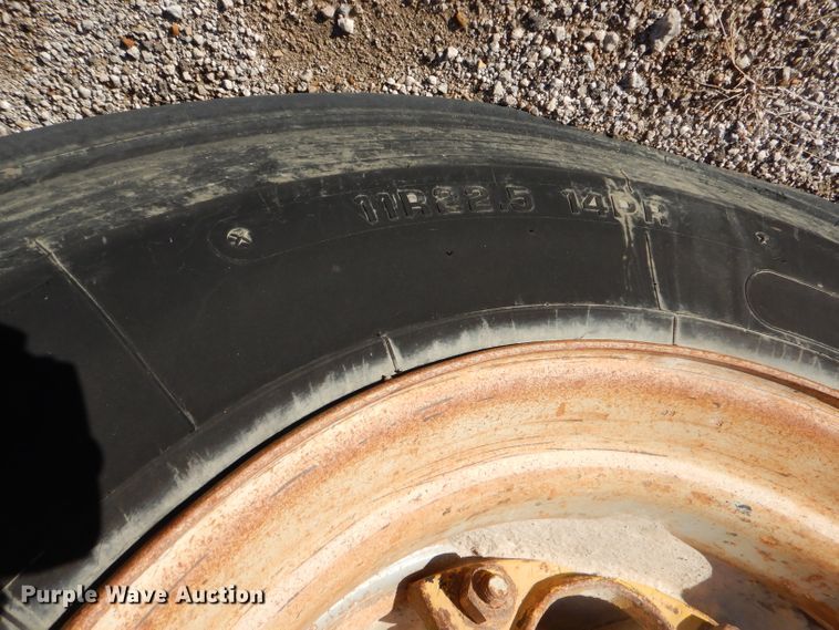 image for item GB9582 1976 Load bottom dump trailer