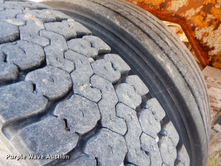 image for item GB9582 1976 Load bottom dump trailer