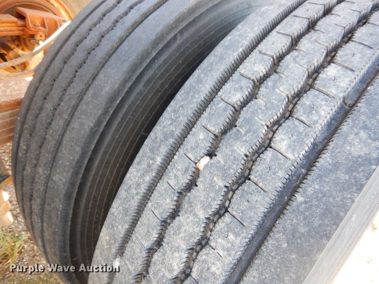 image for item GB9582 1976 Load bottom dump trailer