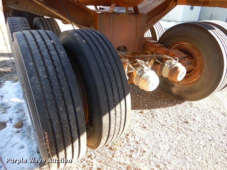 image for item GB9582 1976 Load bottom dump trailer