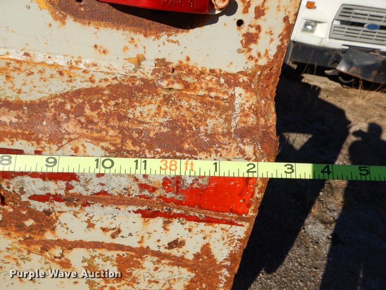 image for item GB9582 1976 Load bottom dump trailer