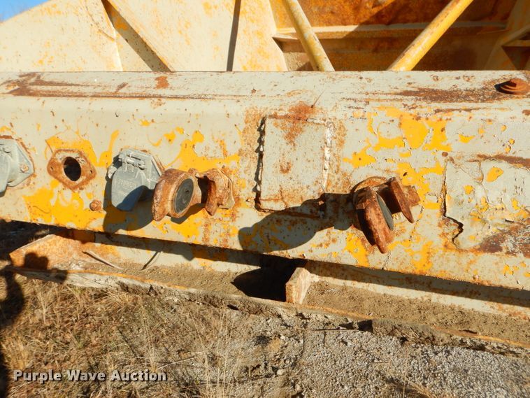 image for item GB9582 1976 Load bottom dump trailer