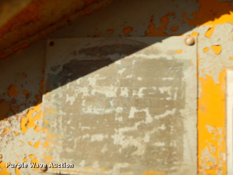 image for item GB9582 1976 Load bottom dump trailer