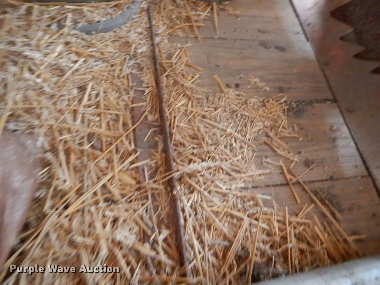 image for item GC9471 Massey-Ferguson 110 manure spreader