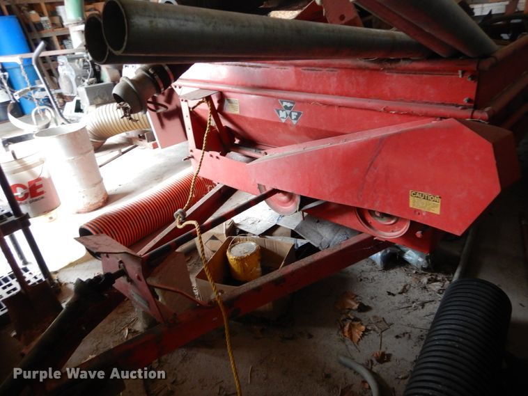 image for item GC9471 Massey-Ferguson 110 manure spreader