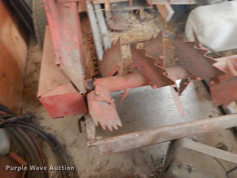 image for item GC9471 Massey-Ferguson 110 manure spreader