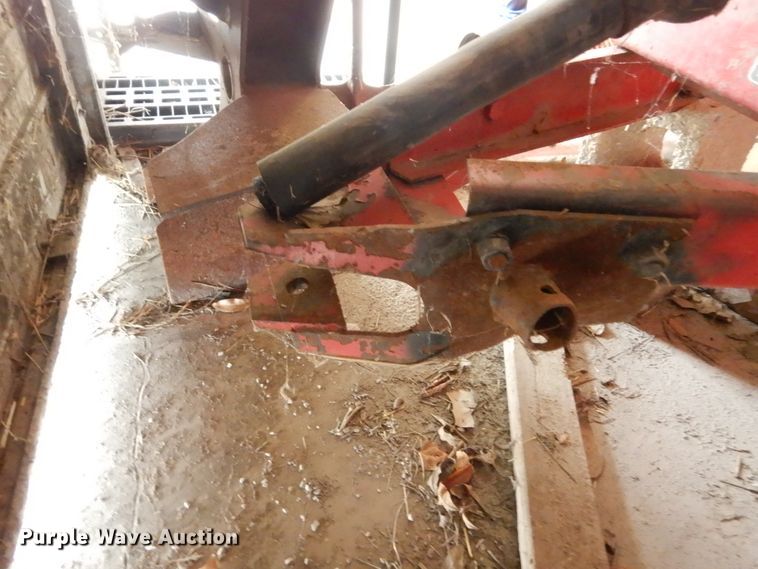 image for item GC9471 Massey-Ferguson 110 manure spreader