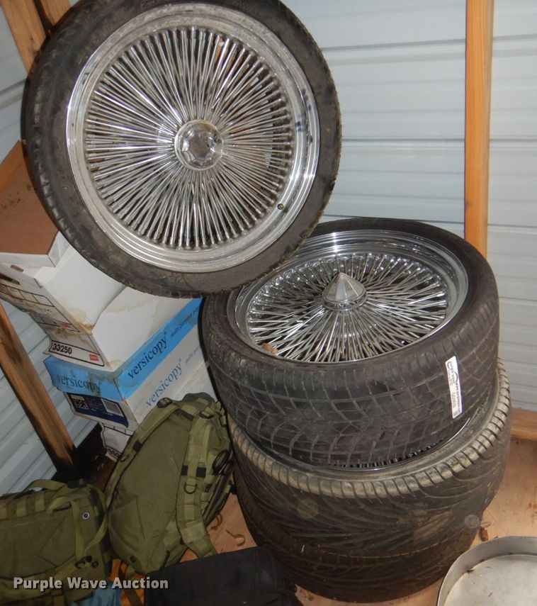 image for item GD9032 (4) 255/35ZR20 tires and wheels