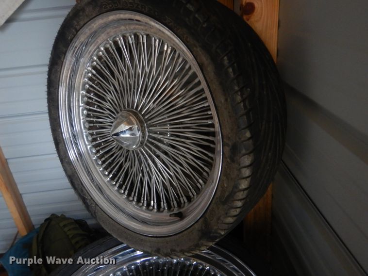 image for item GD9032 (4) 255/35ZR20 tires and wheels