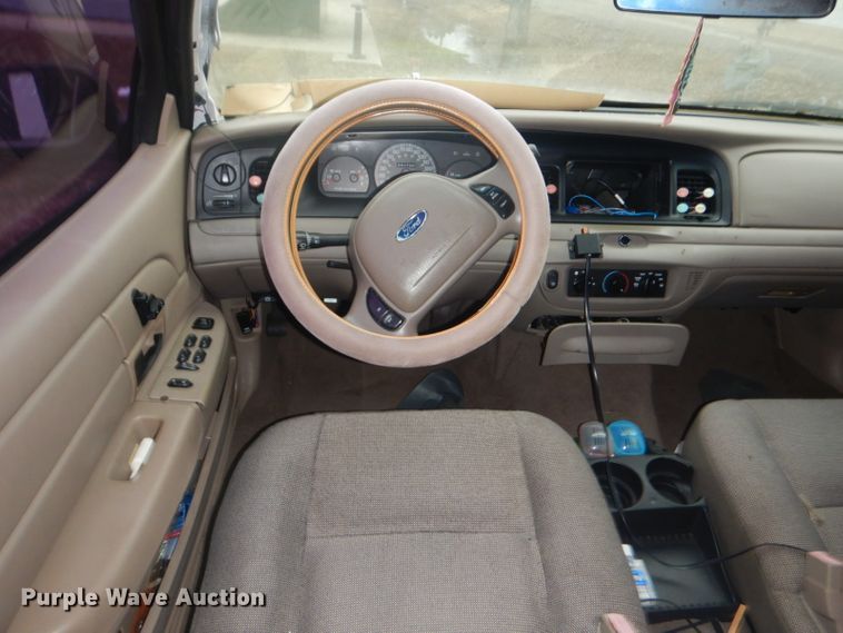 image for item GD9054 2004 Ford Crown Victoria Police Interceptor