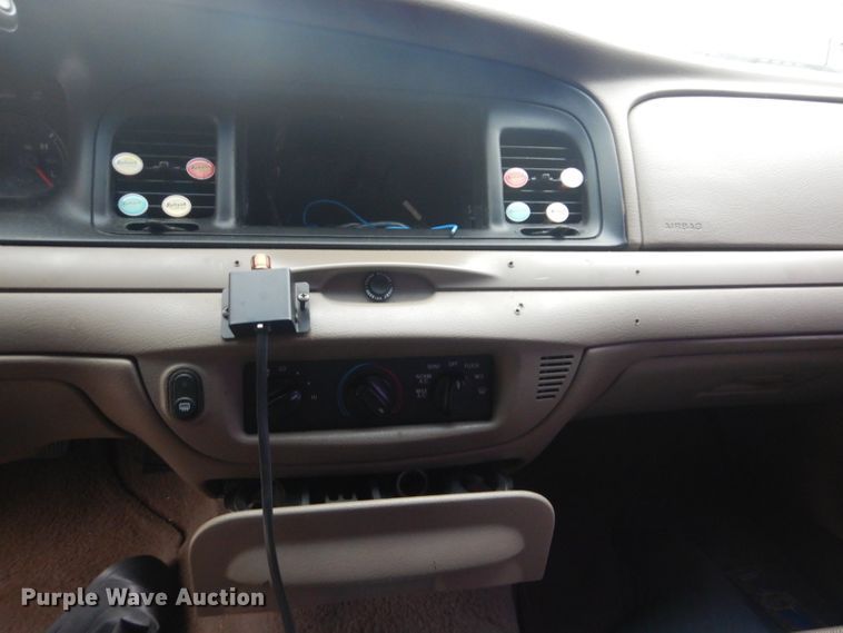 image for item GD9054 2004 Ford Crown Victoria Police Interceptor