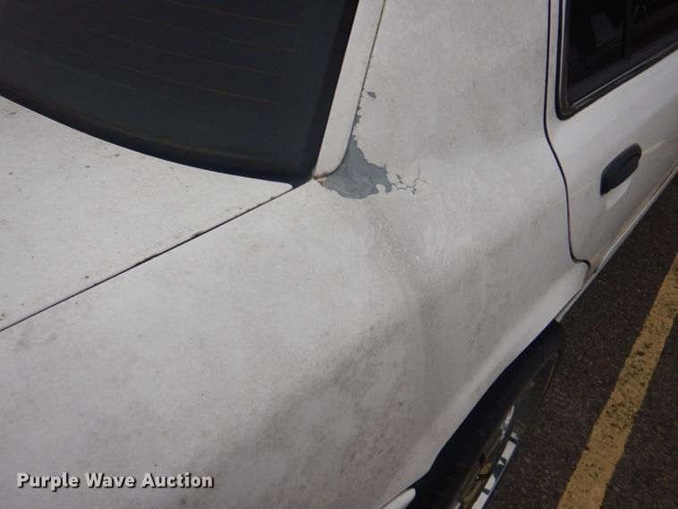 image for item GD9054 2004 Ford Crown Victoria Police Interceptor