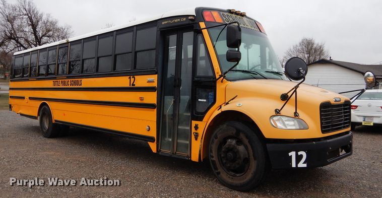 image for item GE9121 2007 Freightliner B2 Thomas school bus