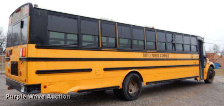 image for item GE9121 2007 Freightliner B2 Thomas school bus