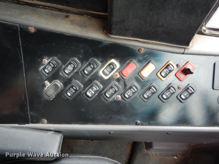 image for item GE9121 2007 Freightliner B2 Thomas school bus