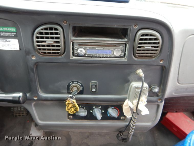 image for item GE9121 2007 Freightliner B2 Thomas school bus