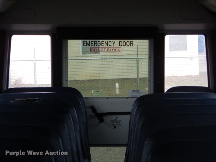 image for item GE9121 2007 Freightliner B2 Thomas school bus