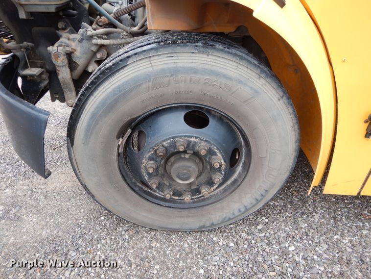 image for item GE9121 2007 Freightliner B2 Thomas school bus