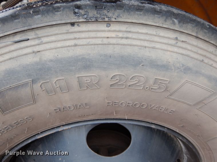 image for item GE9121 2007 Freightliner B2 Thomas school bus