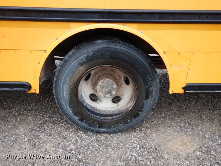 image for item GE9121 2007 Freightliner B2 Thomas school bus