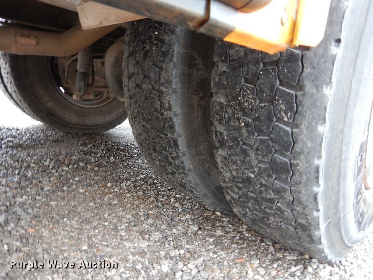 image for item GE9121 2007 Freightliner B2 Thomas school bus