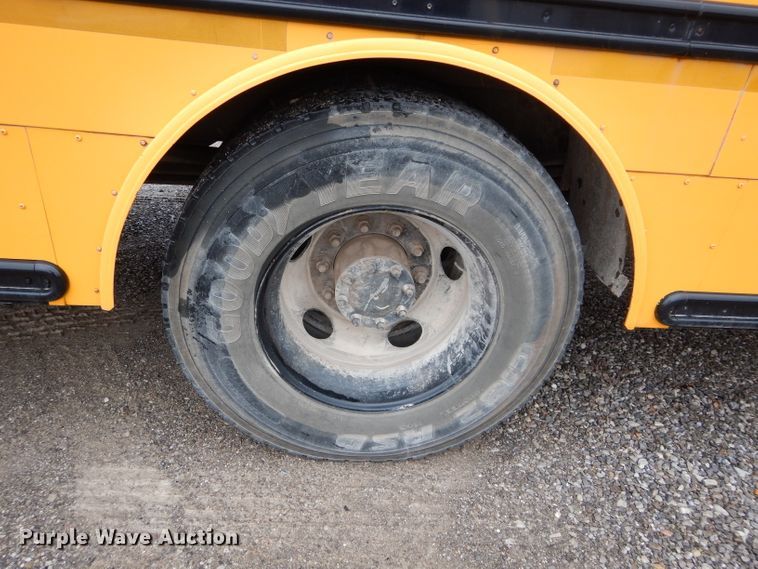 image for item GE9121 2007 Freightliner B2 Thomas school bus