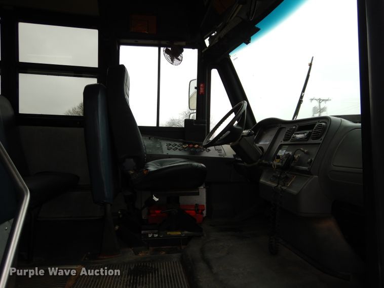 image for item GE9122 2007 Freightliner B2 Thomas school bus