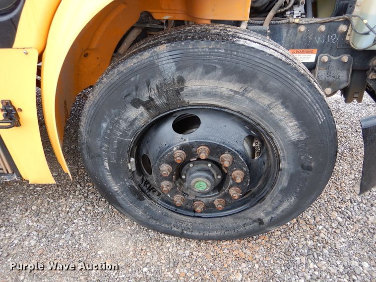 image for item GE9122 2007 Freightliner B2 Thomas school bus