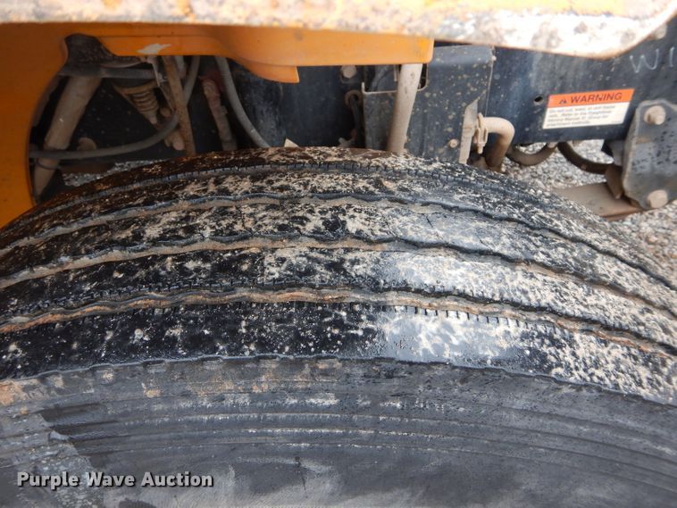 image for item GE9122 2007 Freightliner B2 Thomas school bus