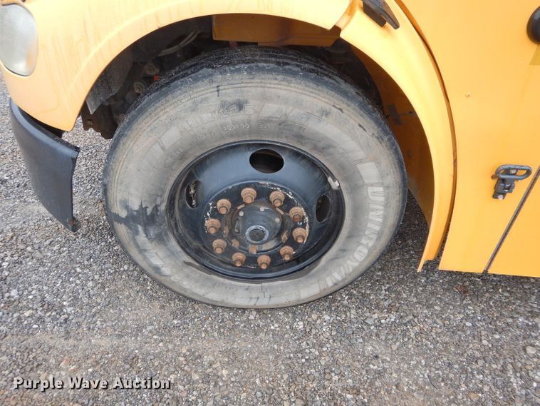 image for item GE9122 2007 Freightliner B2 Thomas school bus