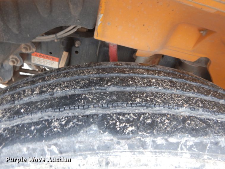 image for item GE9122 2007 Freightliner B2 Thomas school bus