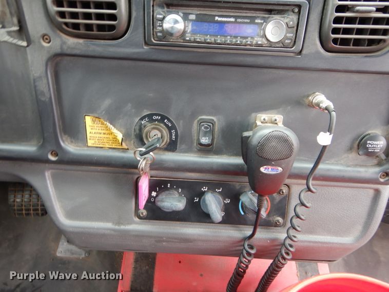 image for item GE9125 2007 Freightliner Thomas school bus