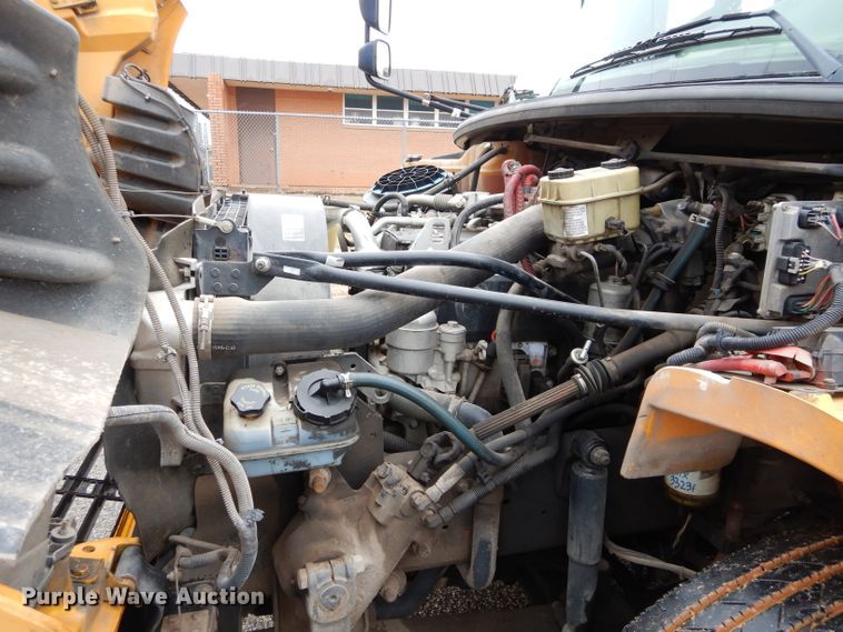 image for item GE9125 2007 Freightliner Thomas school bus