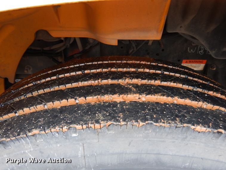 image for item GE9125 2007 Freightliner Thomas school bus