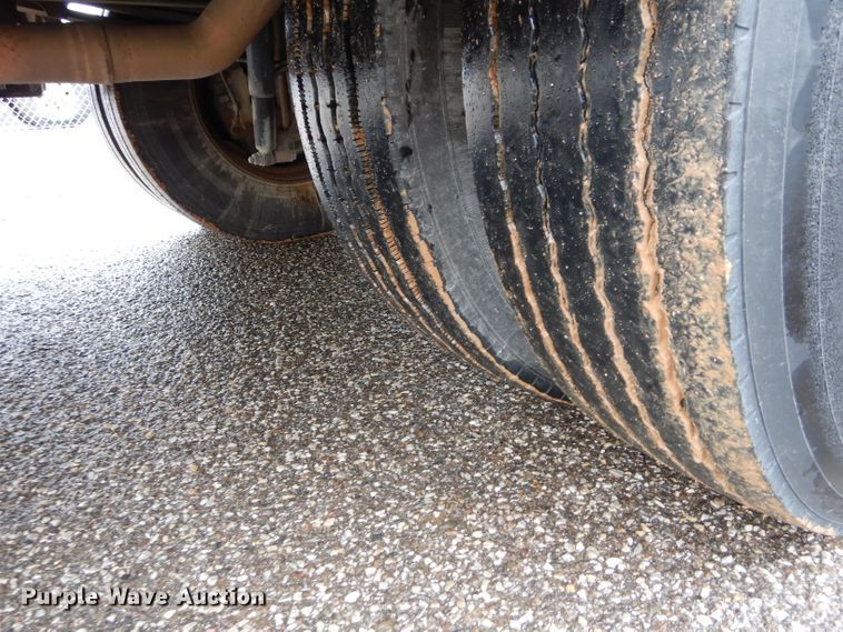 image for item GE9125 2007 Freightliner Thomas school bus