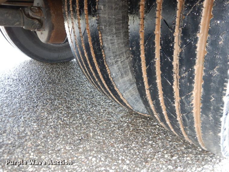 image for item GE9125 2007 Freightliner Thomas school bus