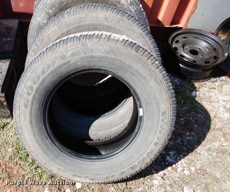 image for item GE9136 Tires and wheels