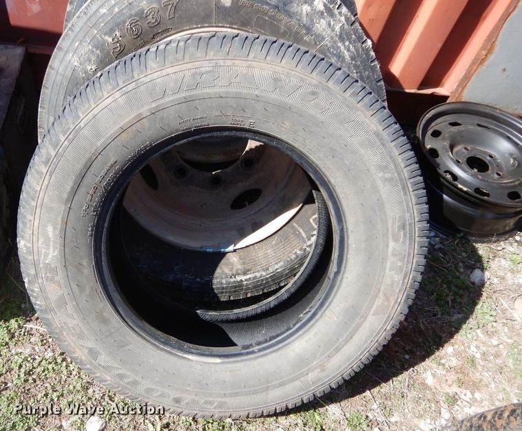 image for item GE9136 Tires and wheels