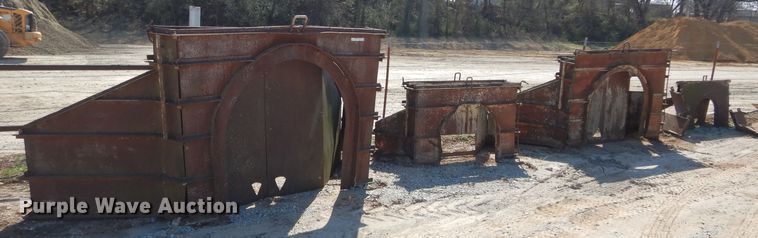 image for item GE9142 (4) concrete forms