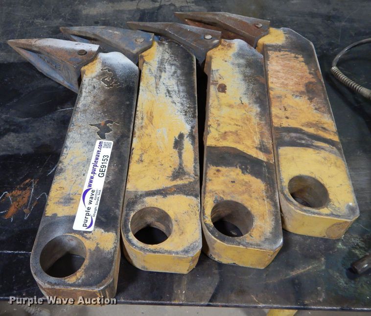 image for item GE9153 (4) ripper shanks