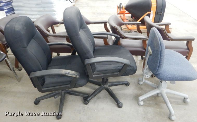 image for item GG9554 Approximately 20 chairs