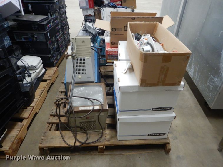 image for item GG9557 Office supplies and equipment