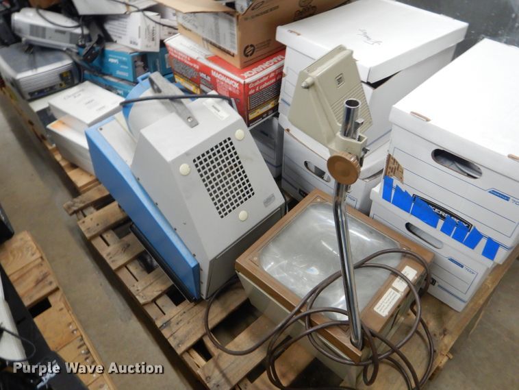 image for item GG9557 Office supplies and equipment