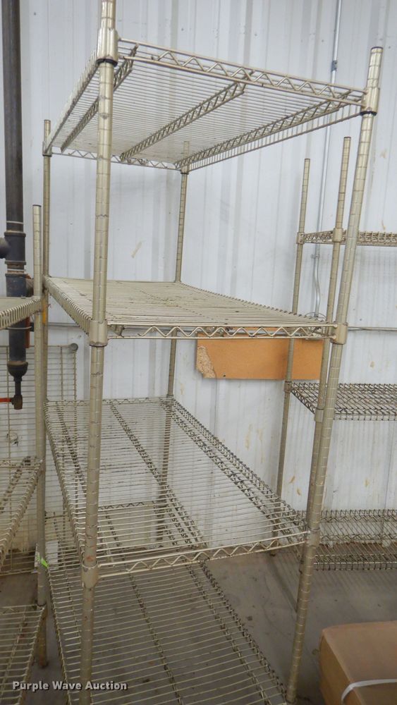 image for item GG9566 Metal shelving