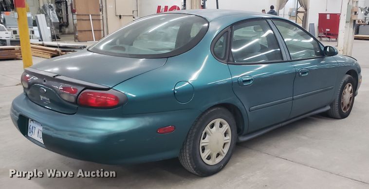 image for item GG9569 1998 Ford Taurus SE