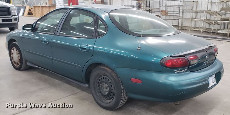 image for item GG9569 1998 Ford Taurus SE