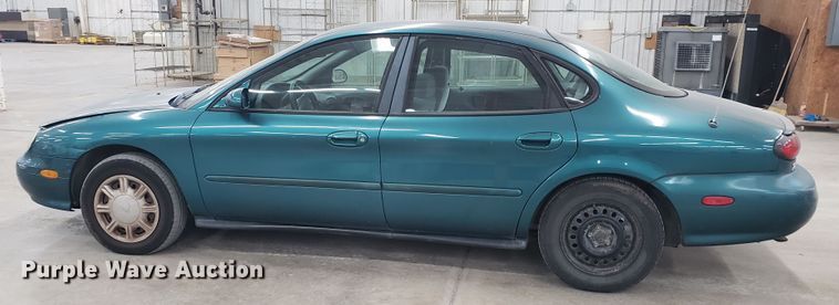 image for item GG9569 1998 Ford Taurus SE