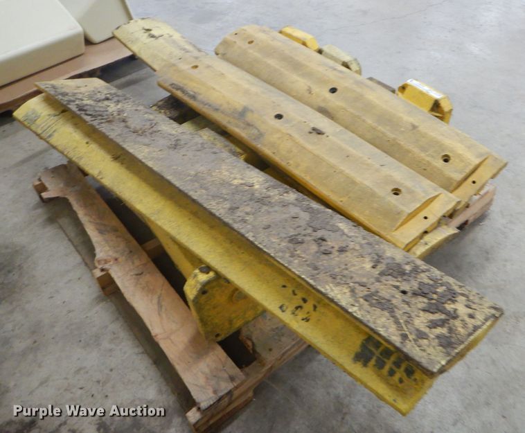 image for item GG9572 Parking lot supplies