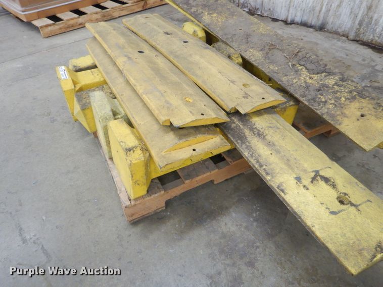 image for item GG9572 Parking lot supplies